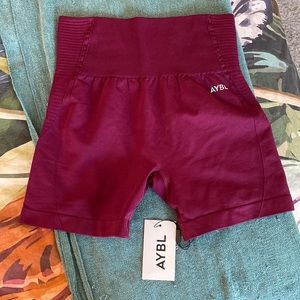 AYBL Balance V2 Seamless Shorts Size M Purple Wine